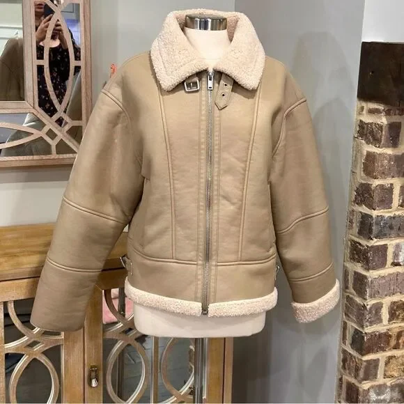 HEARTLOOM Women’s Matin Sherpa Jacket Coat in the Size Large - Picture 9 of 14